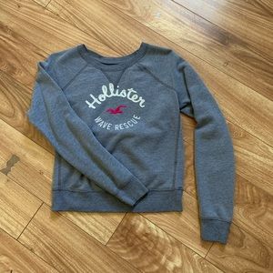 Holister sweater
